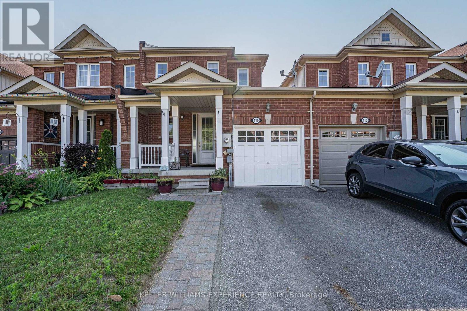 110 COLLIER CRESCENT - 3
