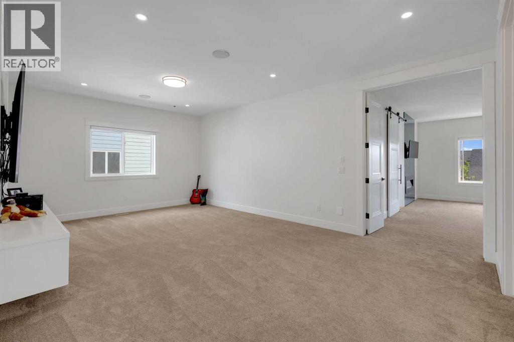 243 Coopers Cove SW - 14