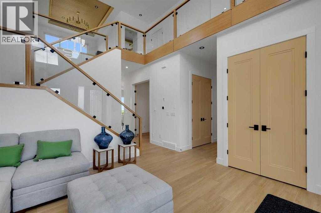 230 Royal Birch View NW - 2