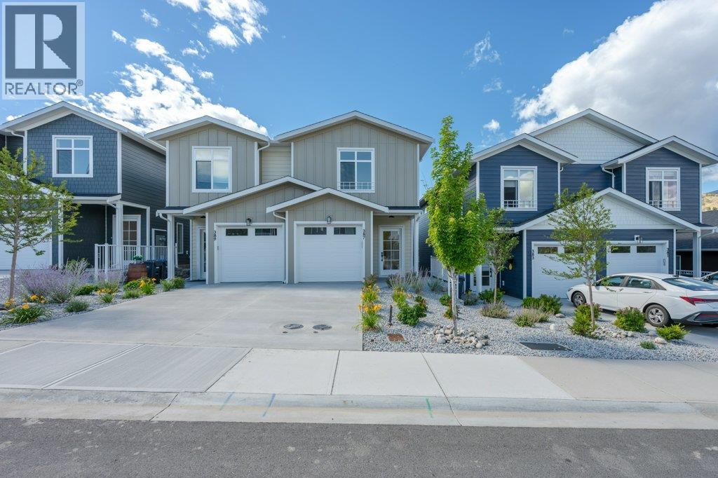 387 Chardonnay Avenue, Oliver
