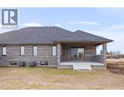 49 Gaffan, Kingsville, ON N9Y3J5 Photo 36
