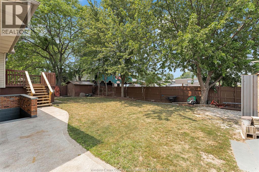 201 MAPLEWOOD DRIVE - 10