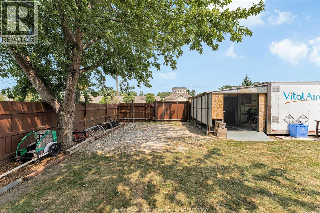 201 MAPLEWOOD DRIVE - 12