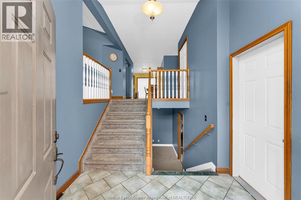 201 MAPLEWOOD DRIVE - 15