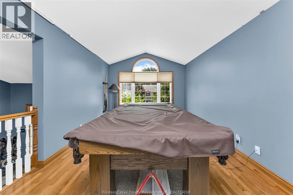 201 MAPLEWOOD DRIVE - 23