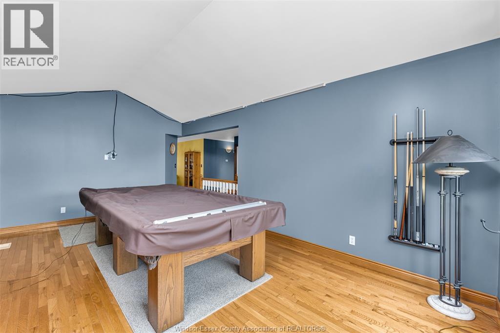 201 MAPLEWOOD DRIVE - 24