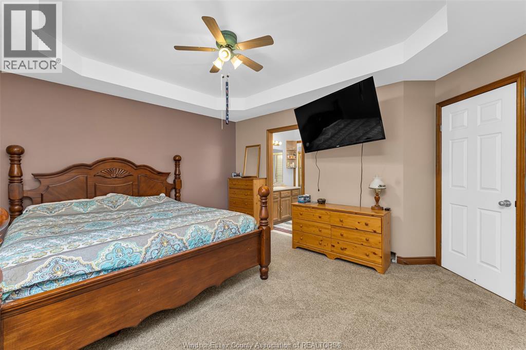 201 MAPLEWOOD DRIVE - 26