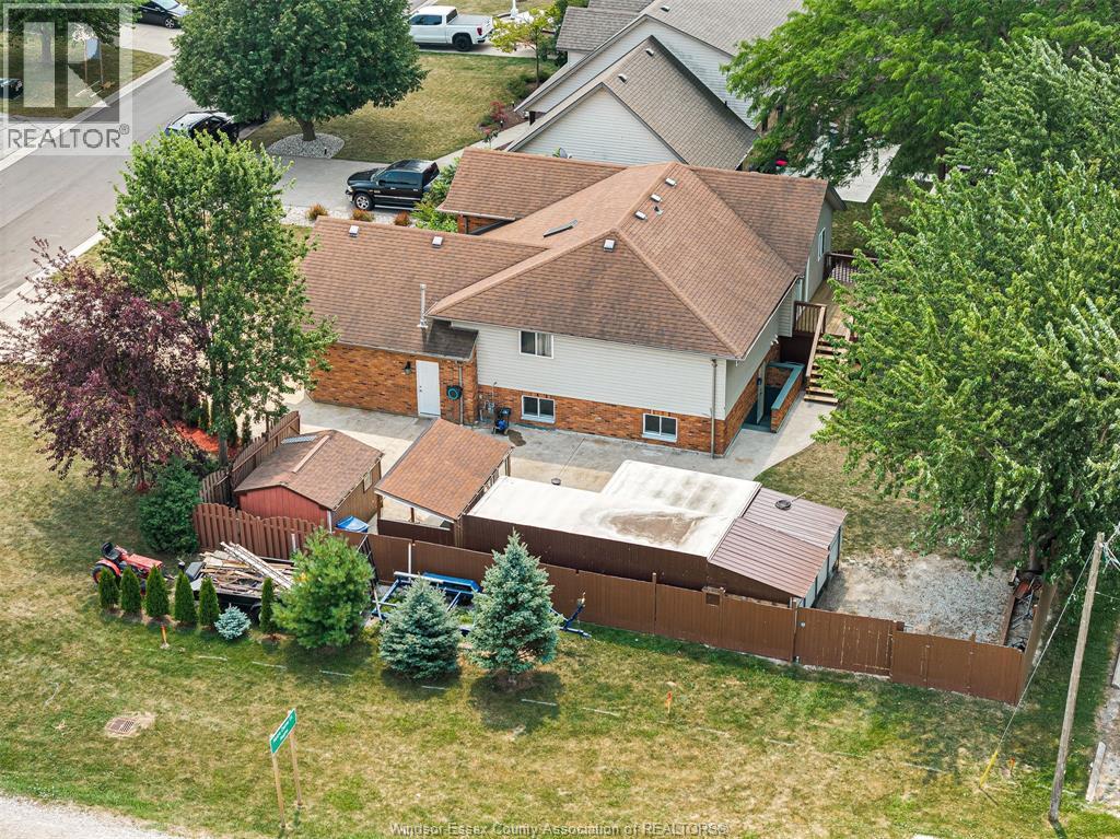 201 MAPLEWOOD DRIVE - 40