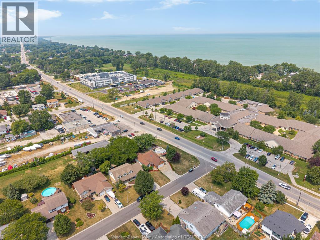 201 MAPLEWOOD DRIVE - 41