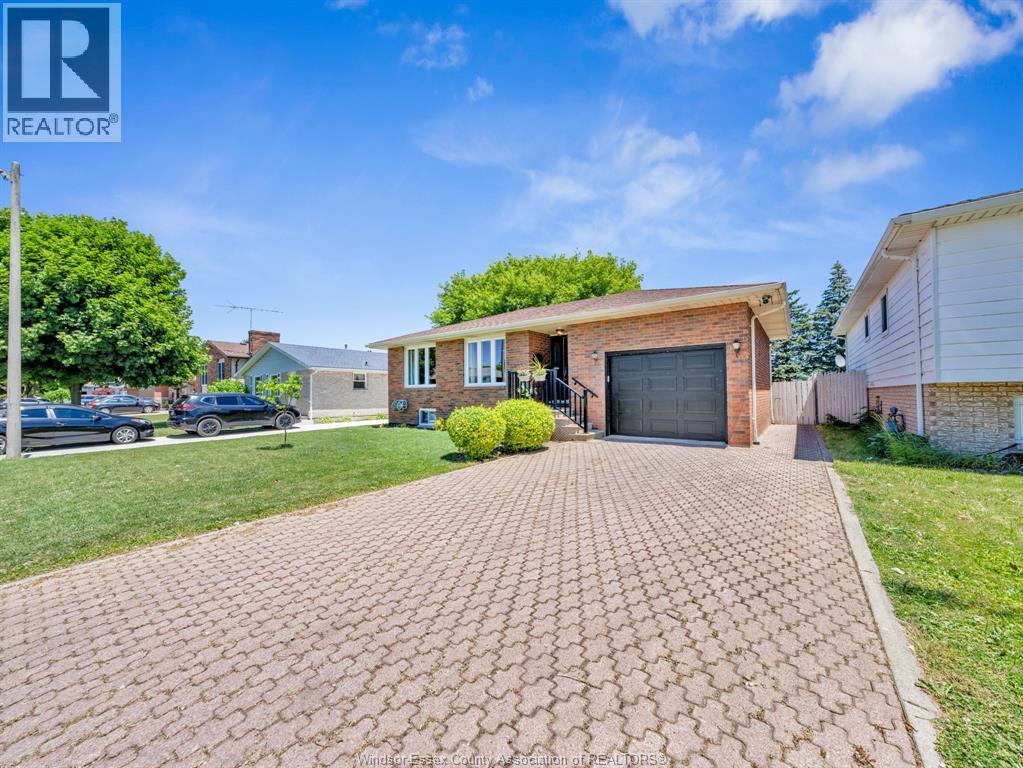 24 CAMELOT AVENUE - 4