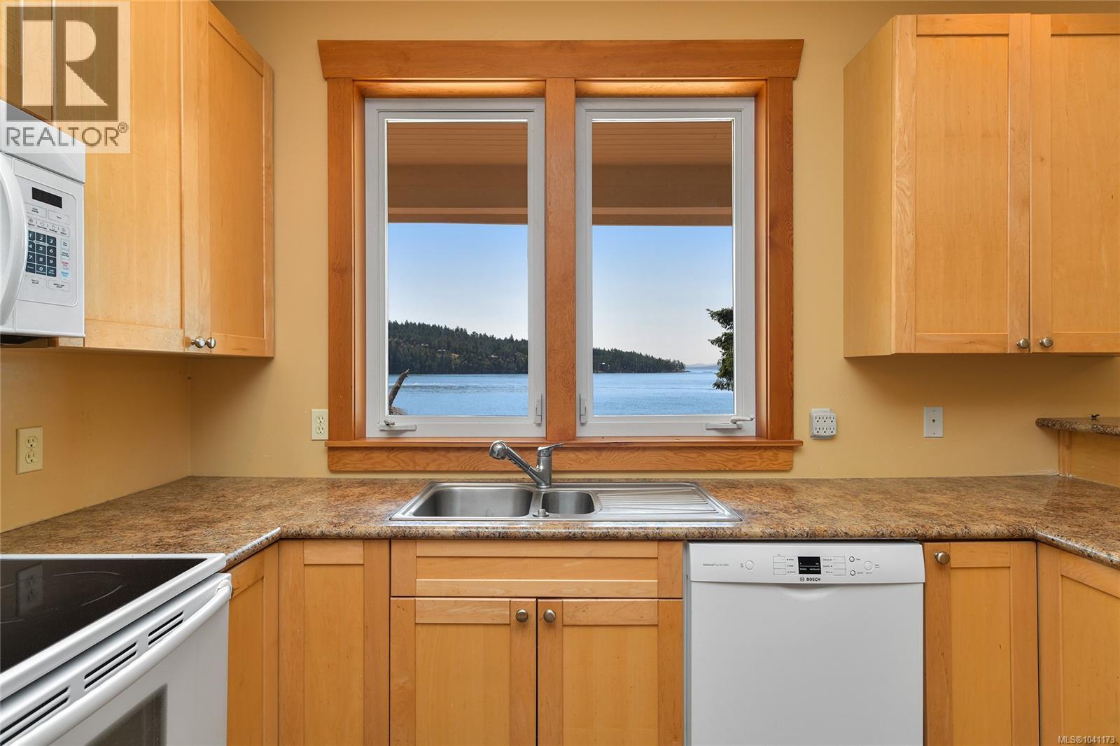 647 Dinner Bay Rd - 13