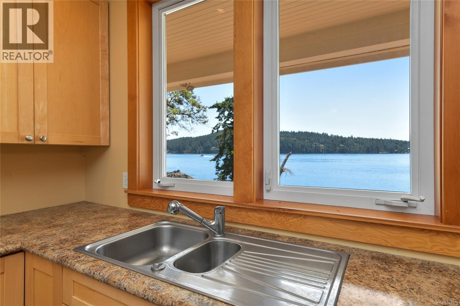 647 Dinner Bay Rd - 14