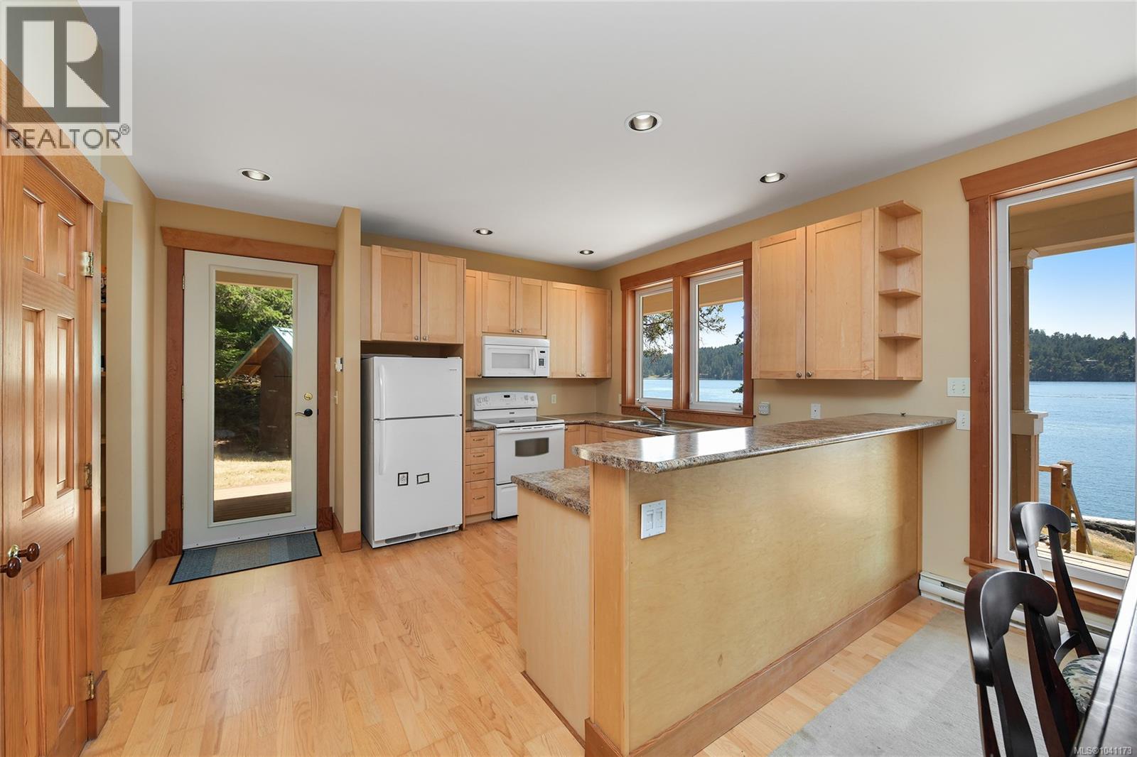647 Dinner Bay Rd - 15