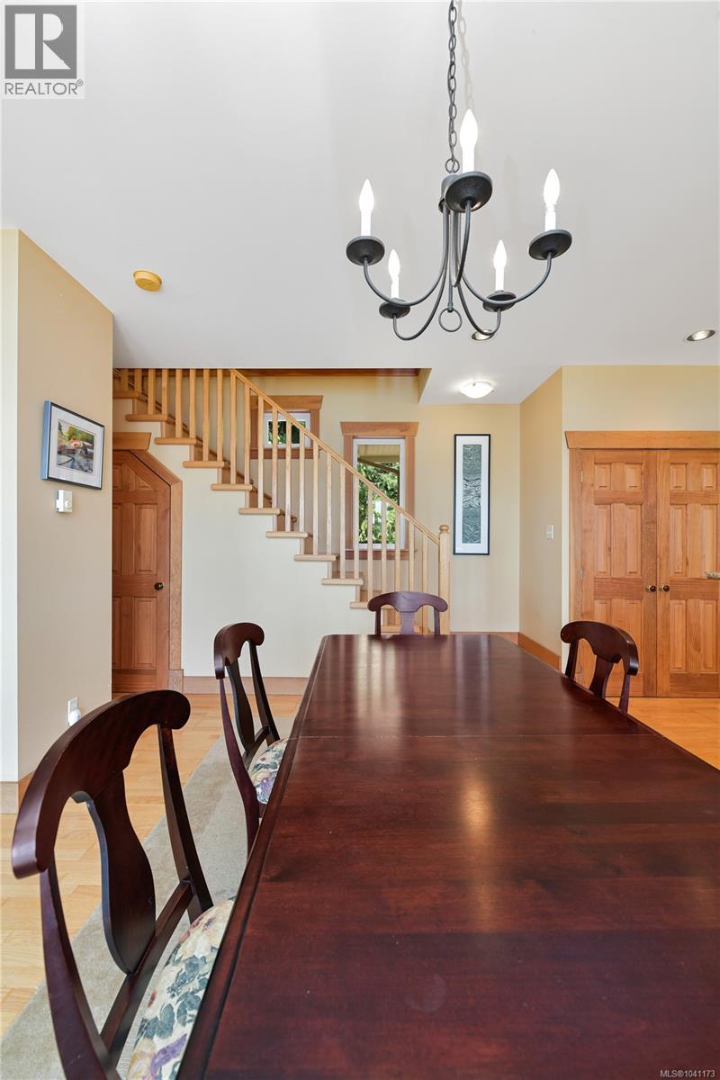 647 Dinner Bay Rd - 17