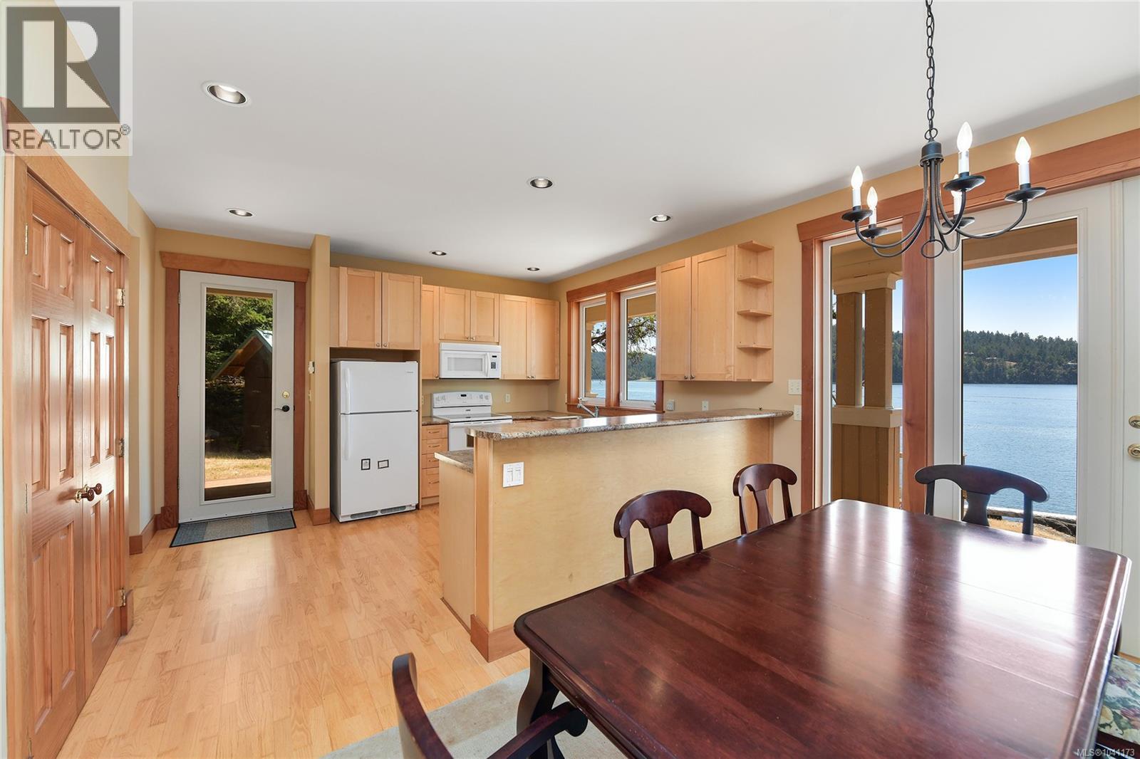 647 Dinner Bay Rd - 19