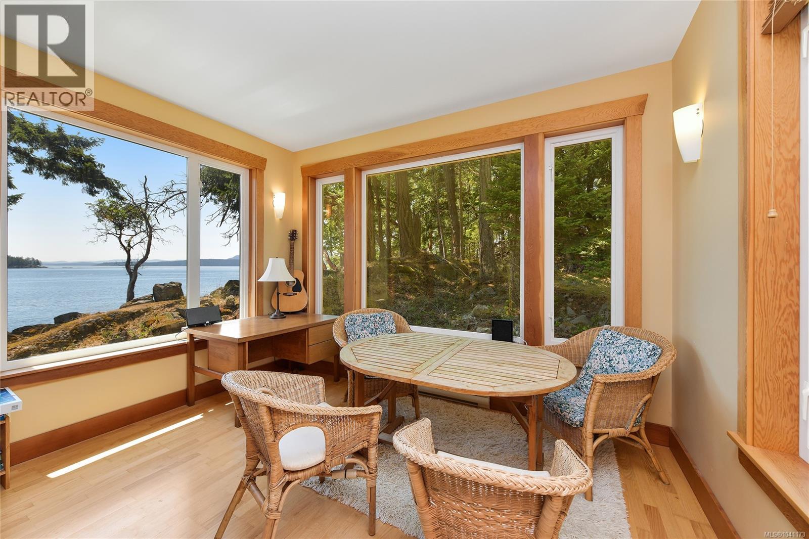 647 Dinner Bay Rd - 25