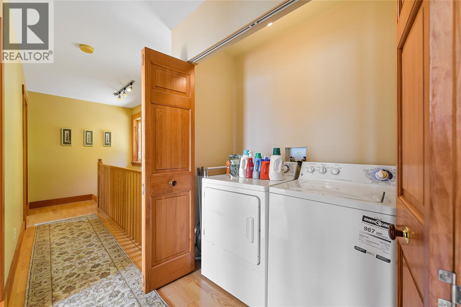 647 Dinner Bay Rd - 32