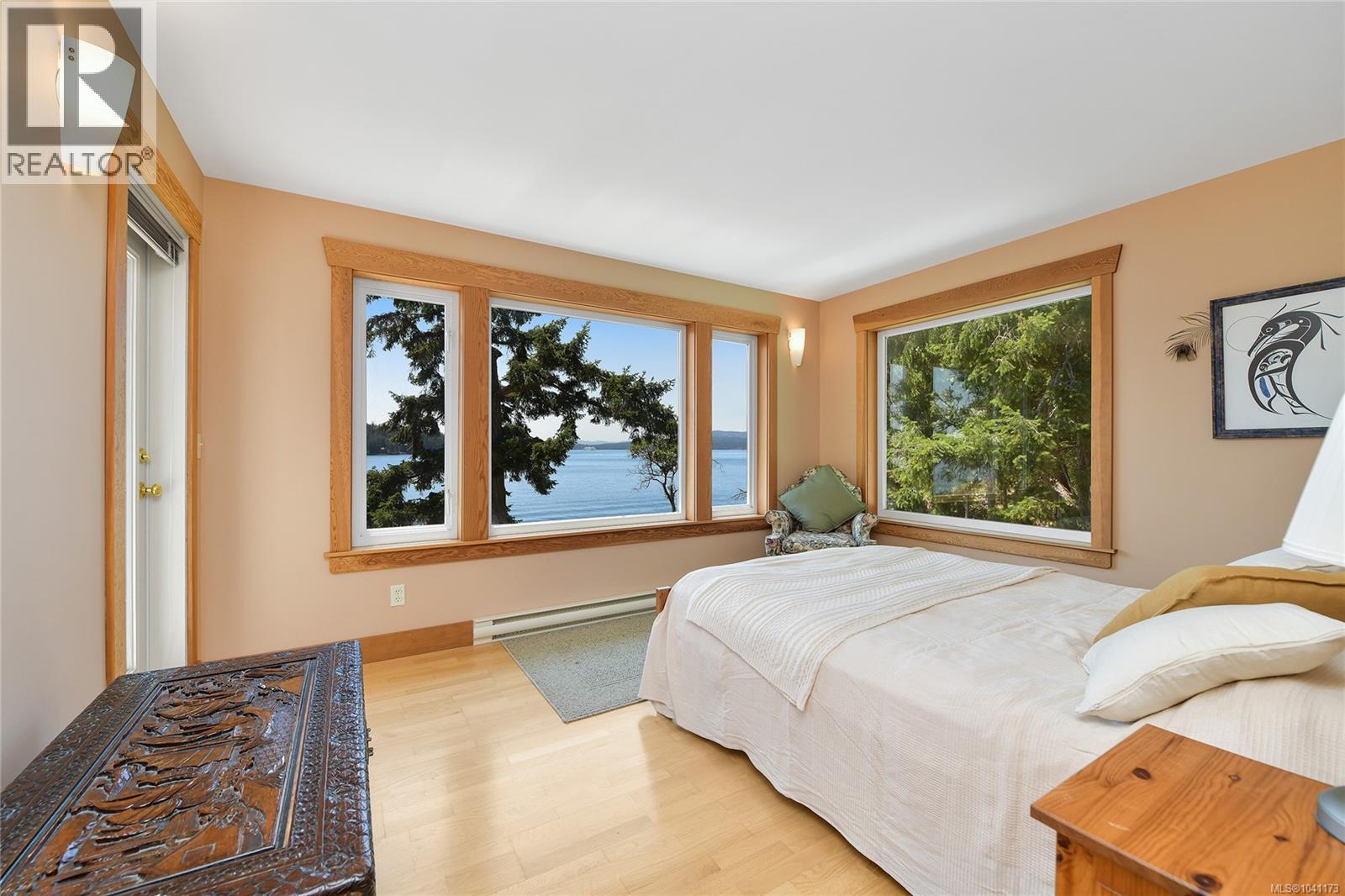 647 Dinner Bay Rd - 38