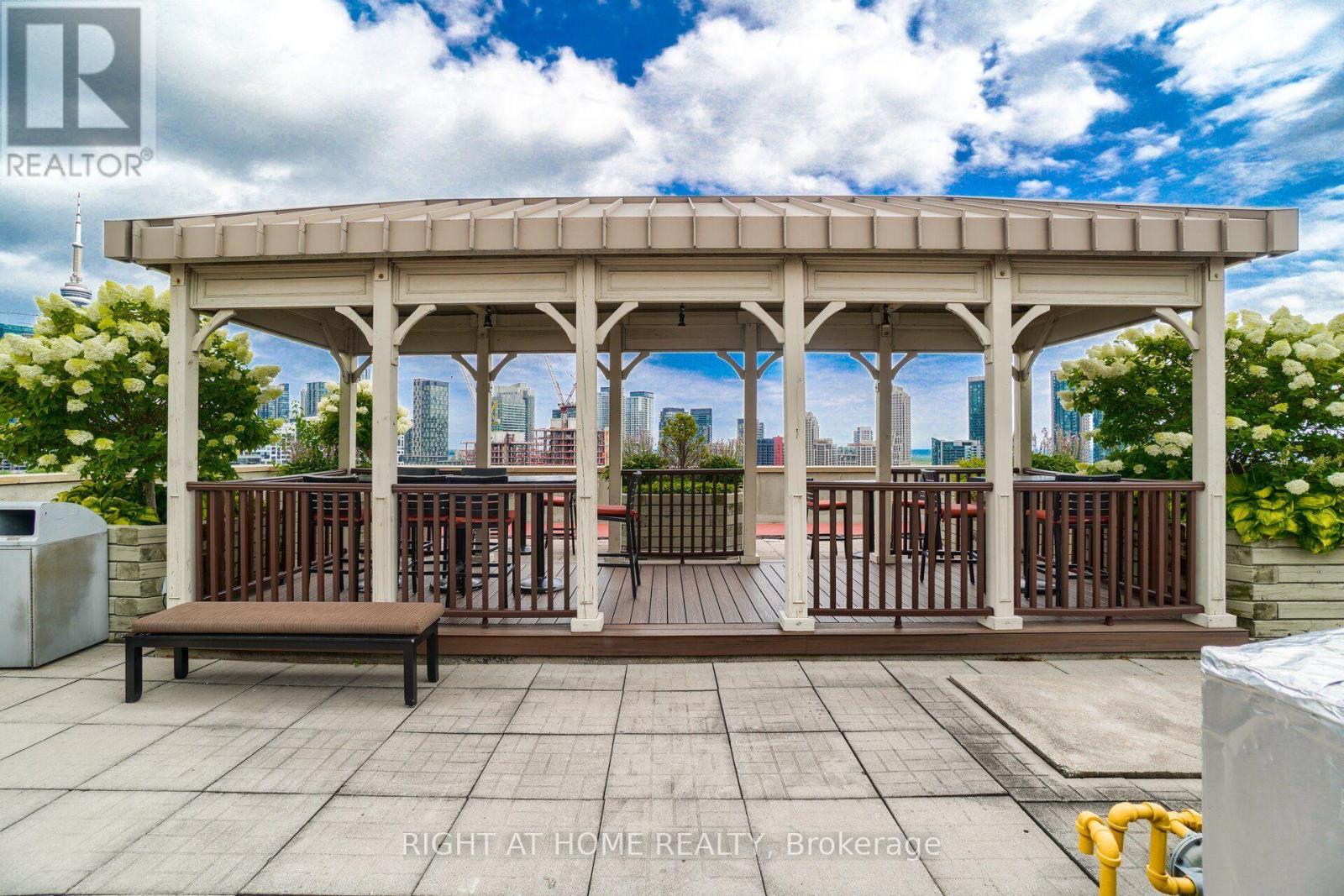 #TH 8A 801 KING STREET W - Image 31