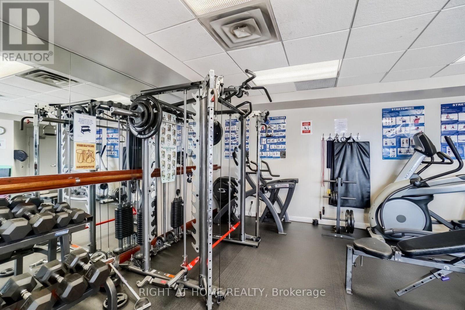 #TH 8A 801 KING STREET W - Image 36