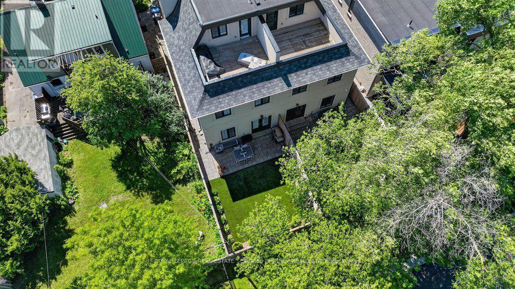 6 IROQUOIS AVENUE - Image 34