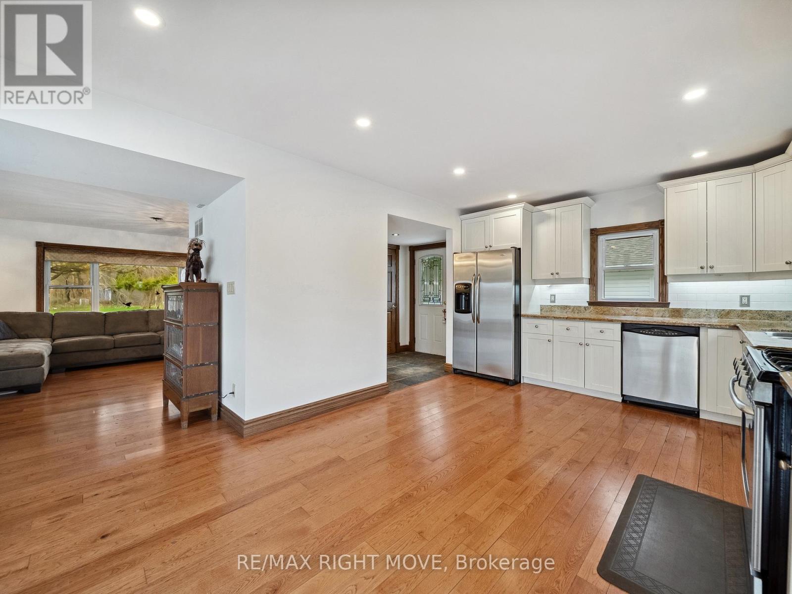 1012 COWBELL LANE - Image 11