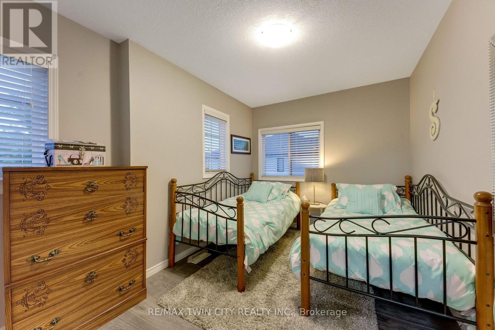 168 MAITLAND STREET - 21