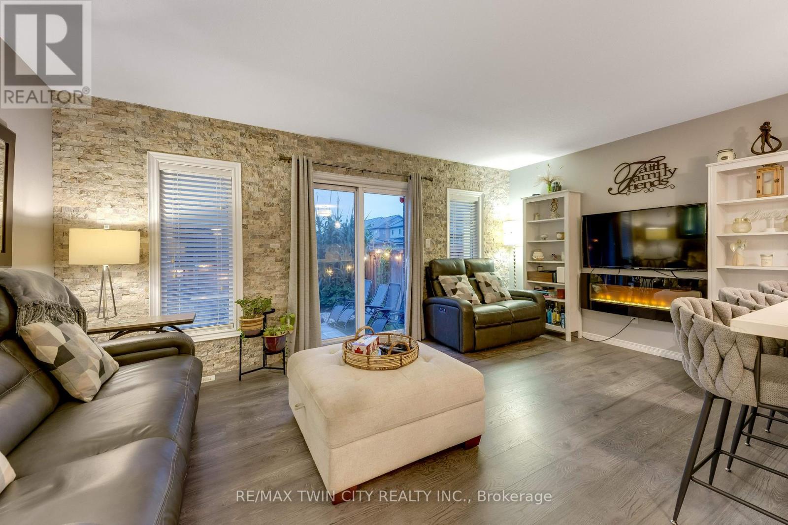 168 MAITLAND STREET - 10