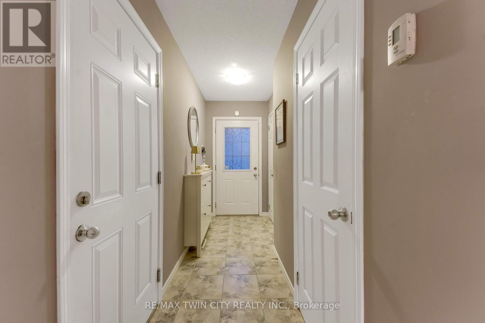 168 MAITLAND STREET - 3