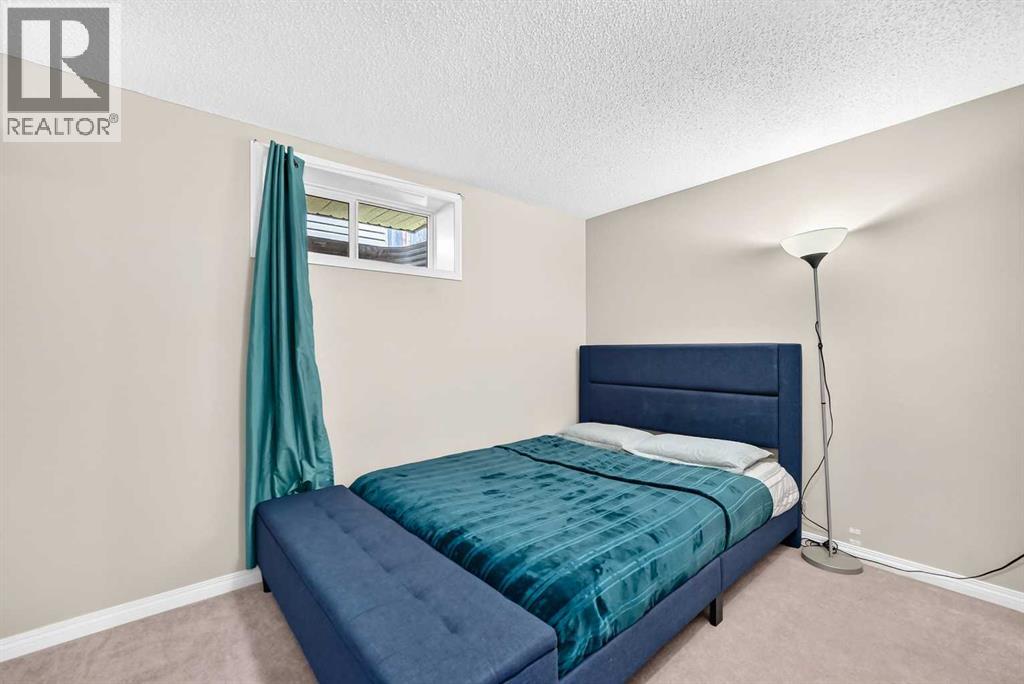 53 Everhollow Park SW - 33