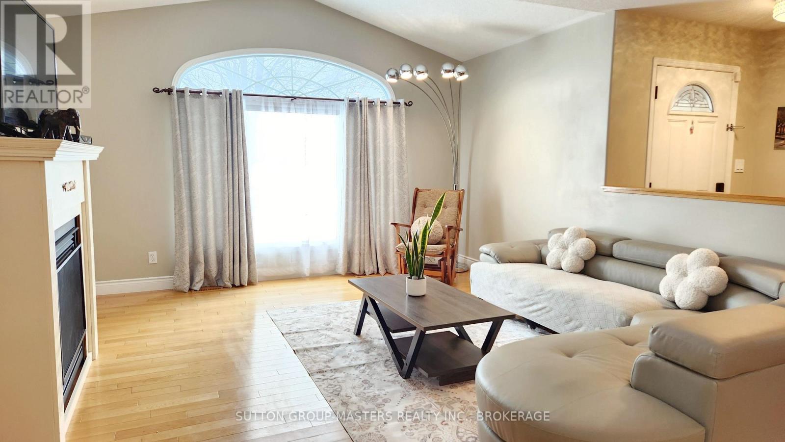 178 LANGFIELD STREET - 5