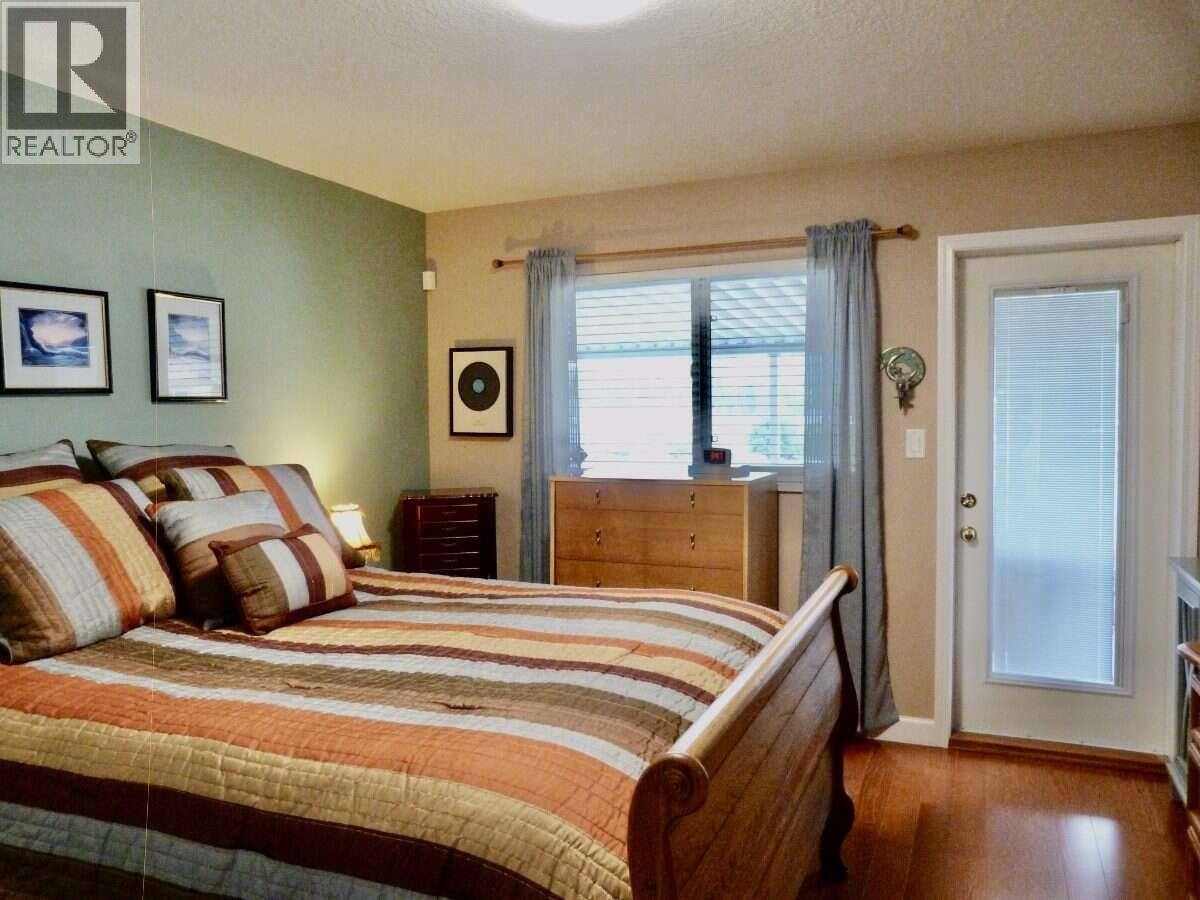 2379 MCTAVISH ROAD - 18