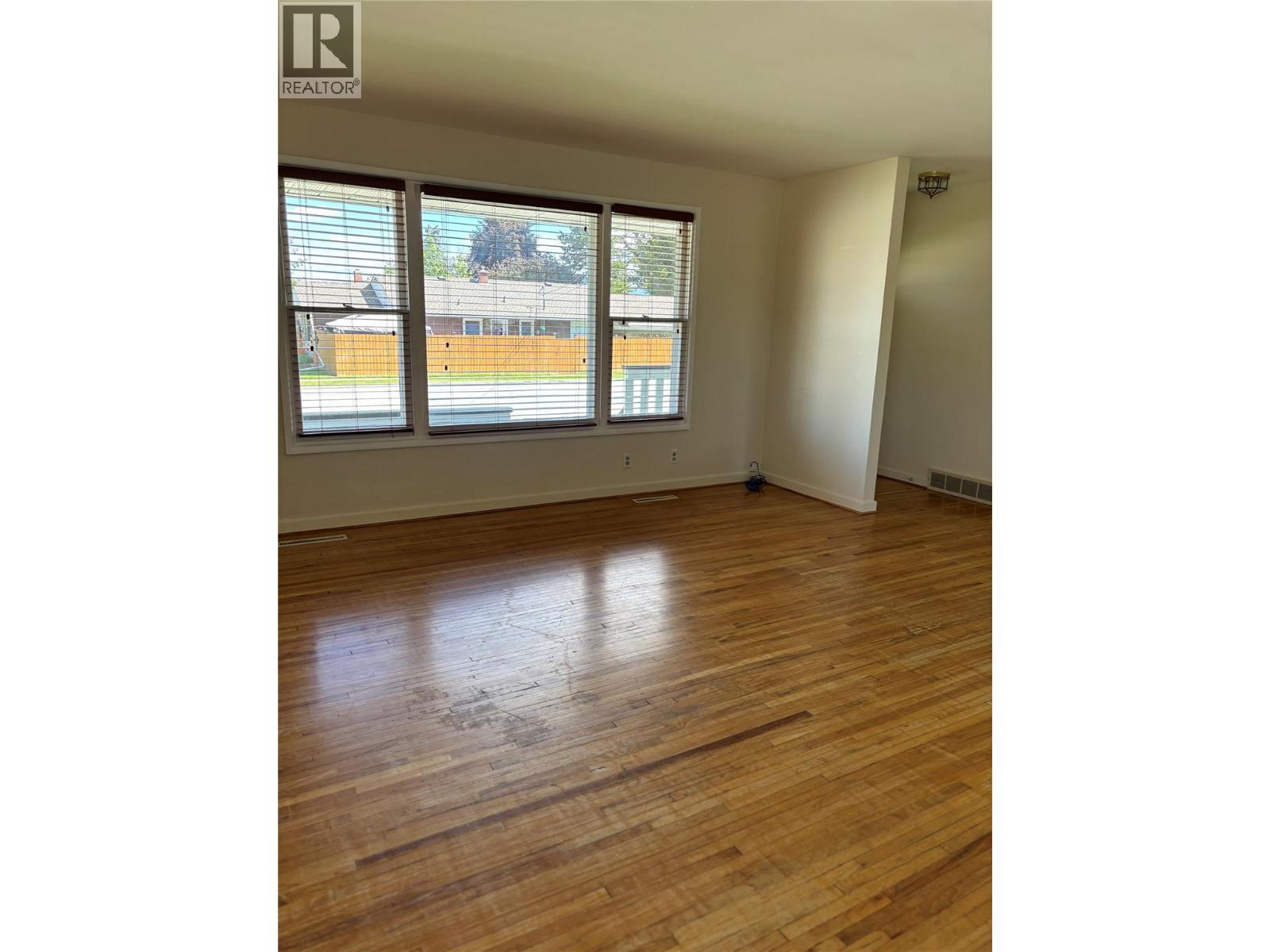 1201 6th Street - Image 9
