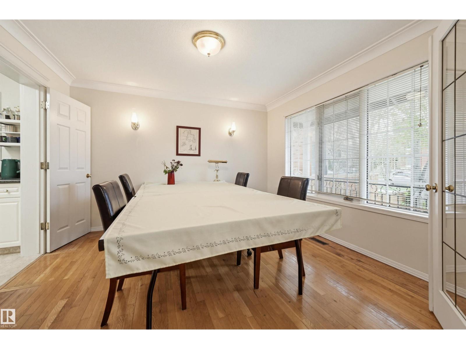 11107 UNIVERSITY AV NW - 12