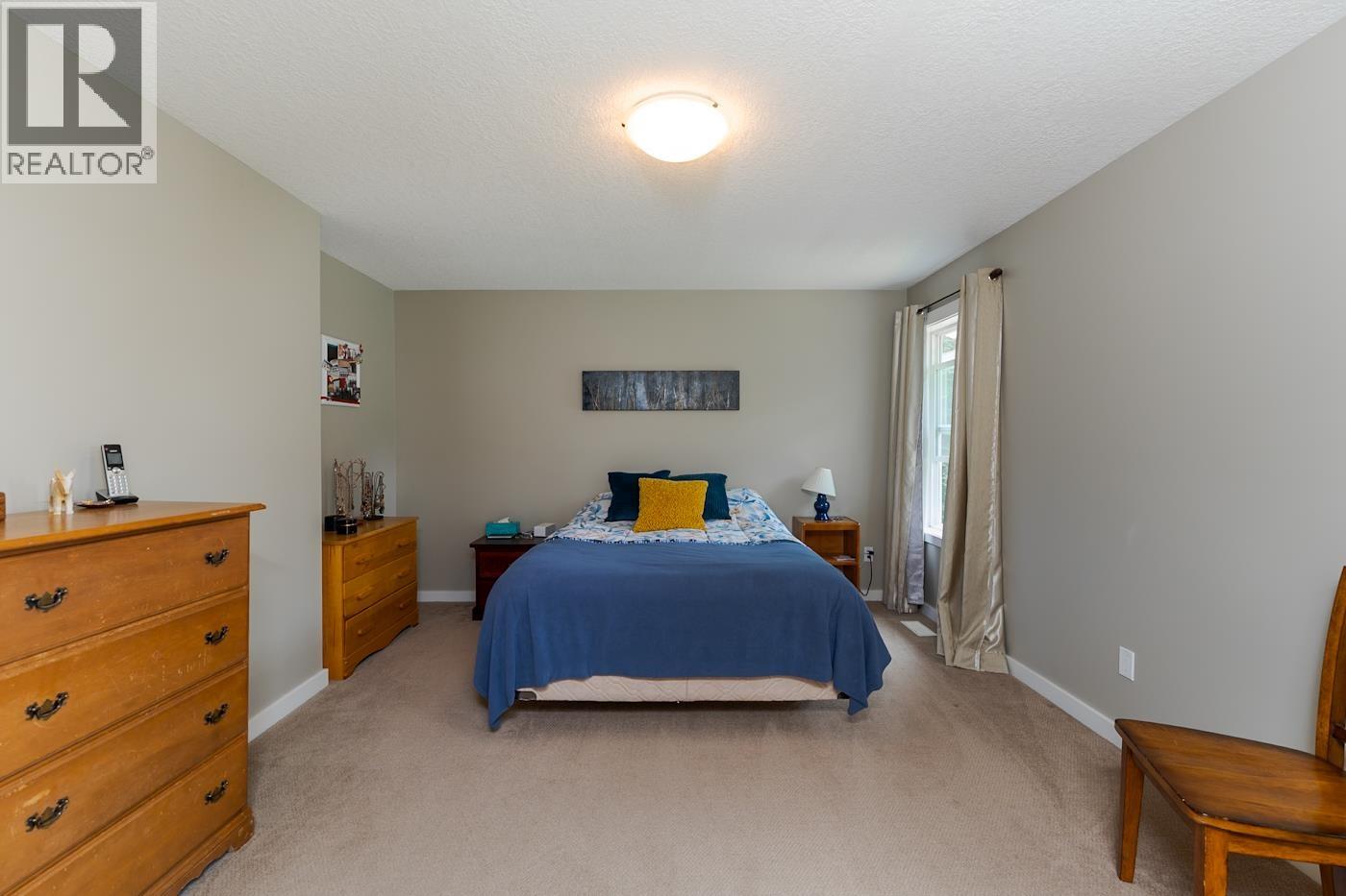 8905 CHRISTINA ROAD - 22