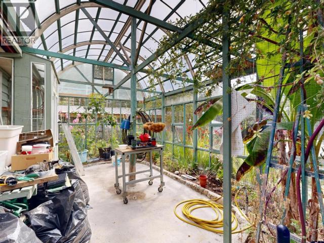 9573 LARSON ROAD - Image 40