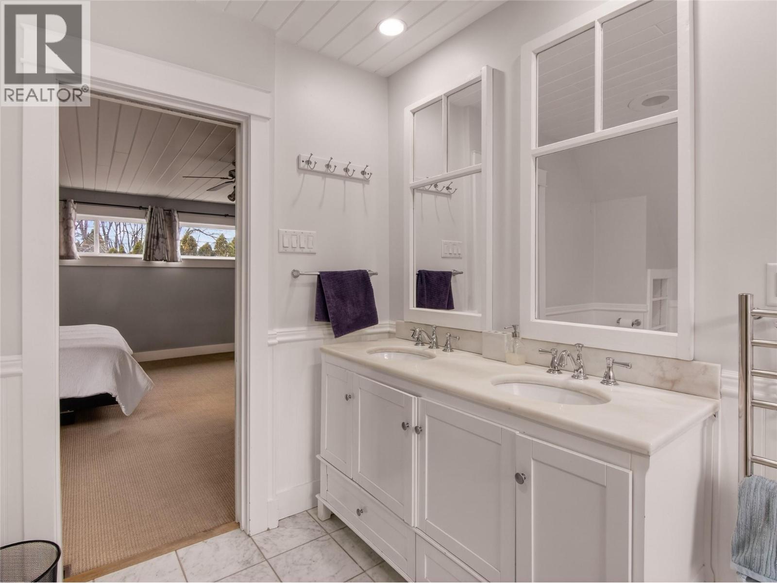 410 Upper Bench Road N - 36