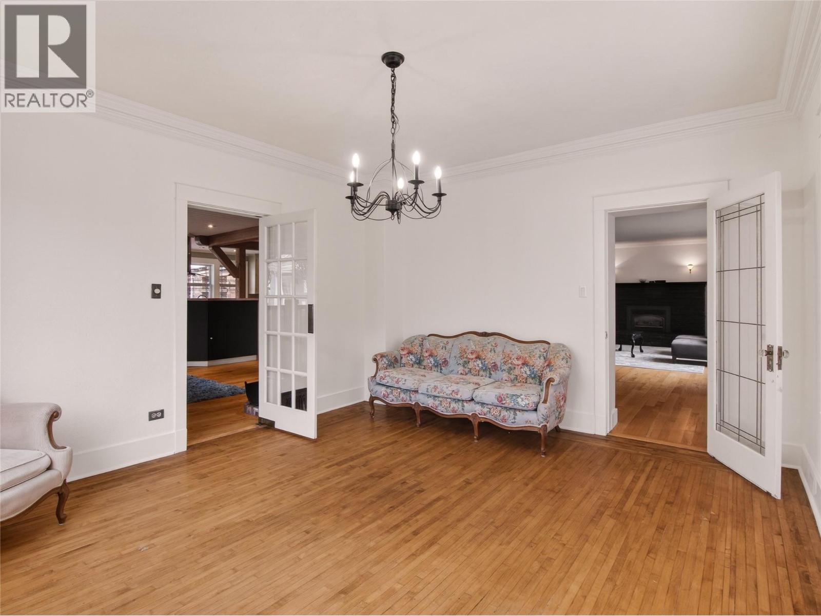 410 Upper Bench Road N - 10