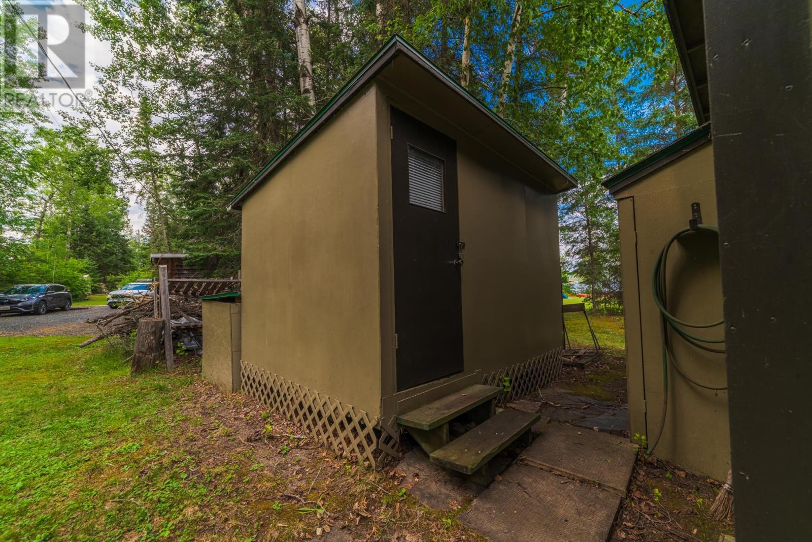 33B Peninsula Drive - 32