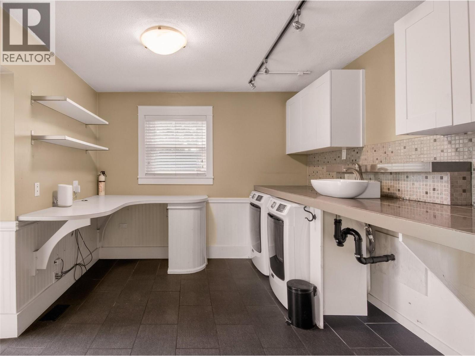 410 Upper Bench Road N - 24
