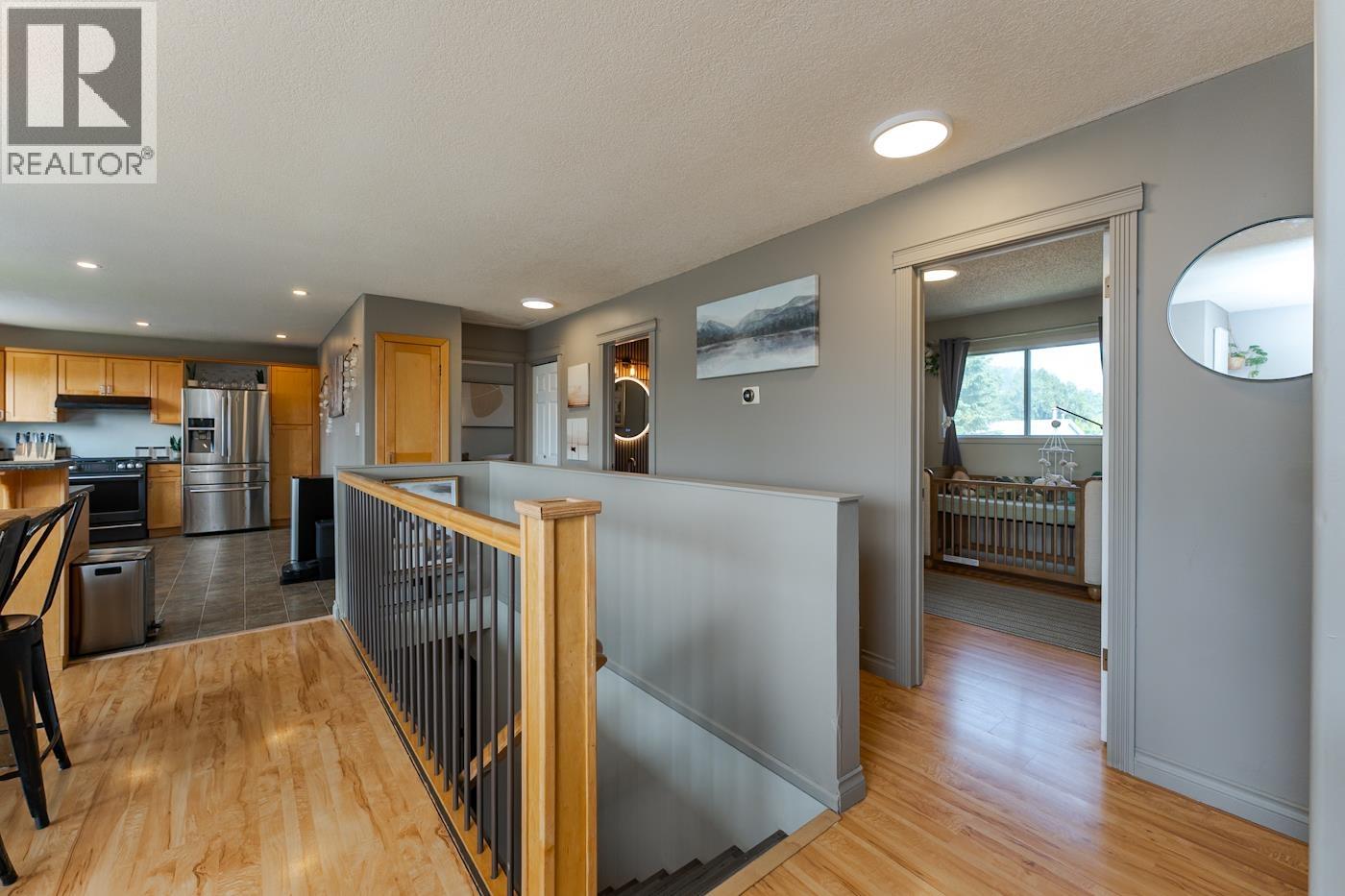 276 MORAN CRESCENT - 10
