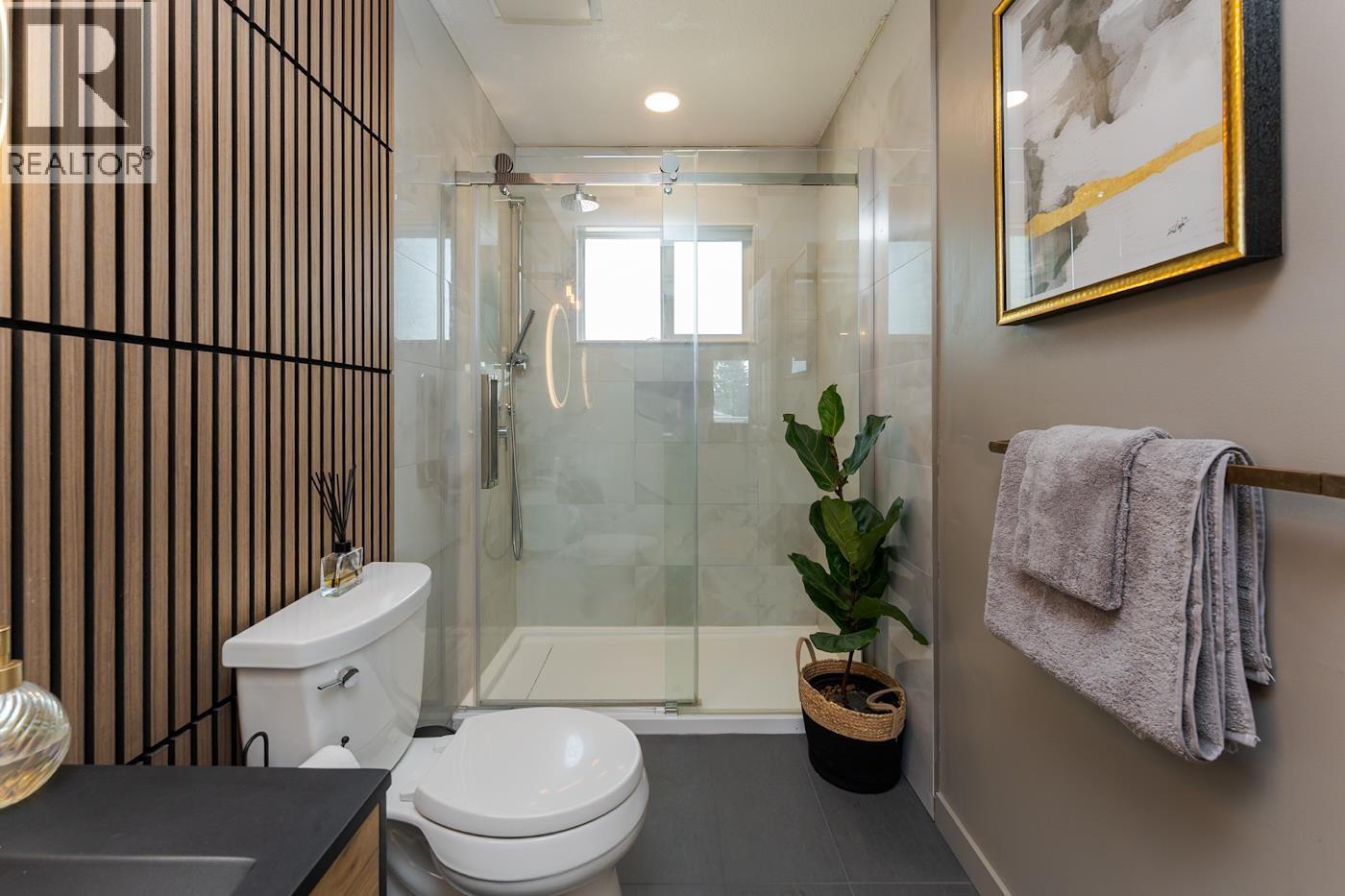 276 MORAN CRESCENT - 24