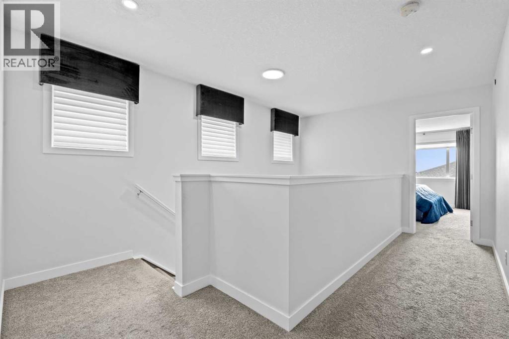 22 Howse Mount NE - 25