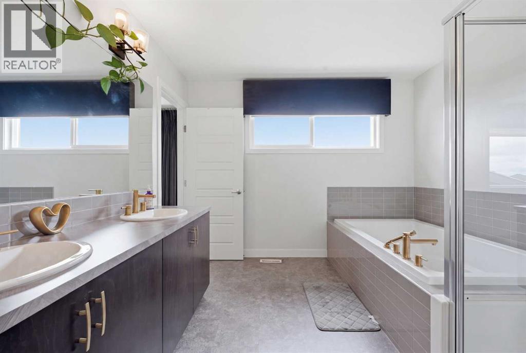 22 Howse Mount NE - 18