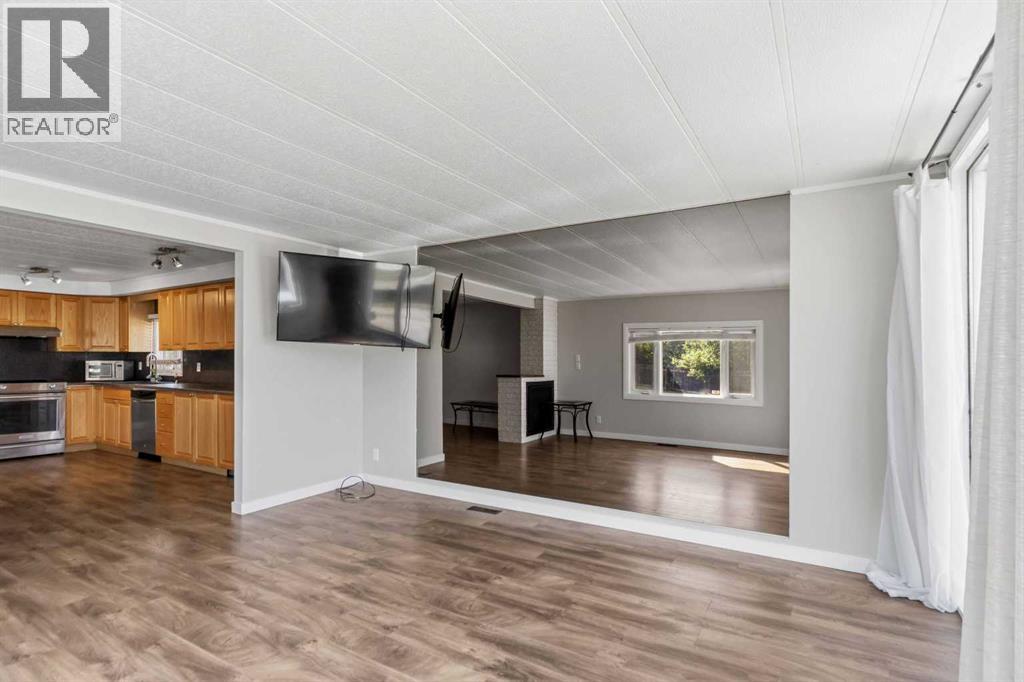 240 Grandview Crescent - 9