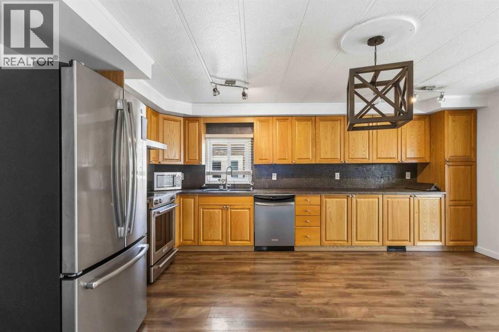 240 Grandview Crescent - 15