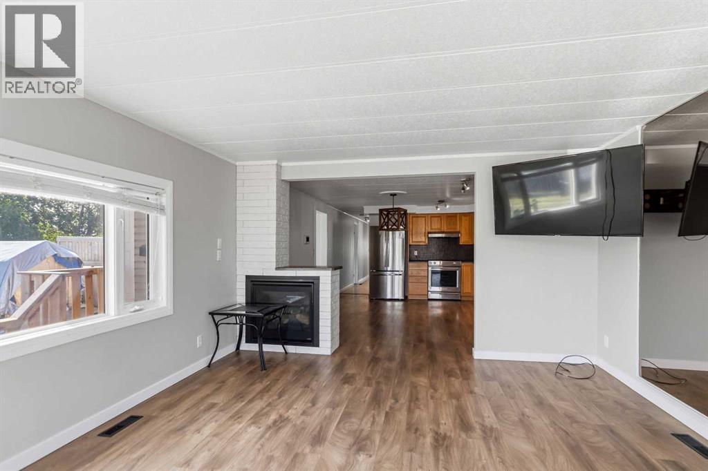 240 Grandview Crescent - 8
