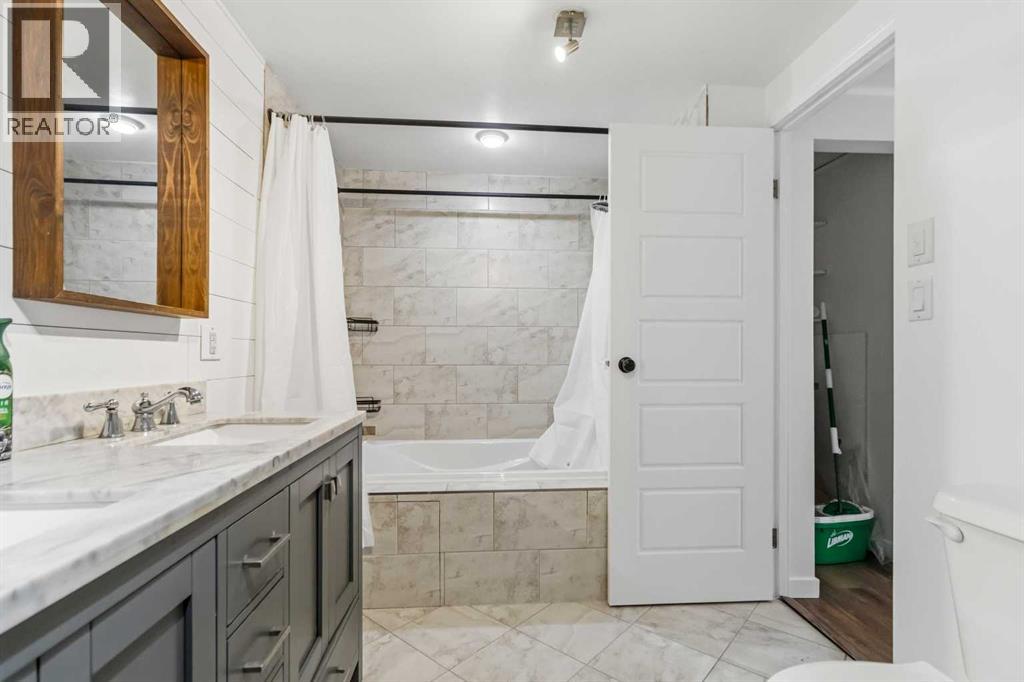 240 Grandview Crescent - 26