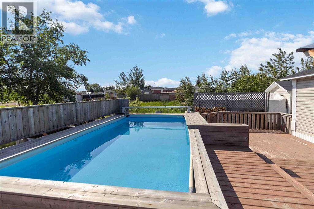 240 Grandview Crescent - 38