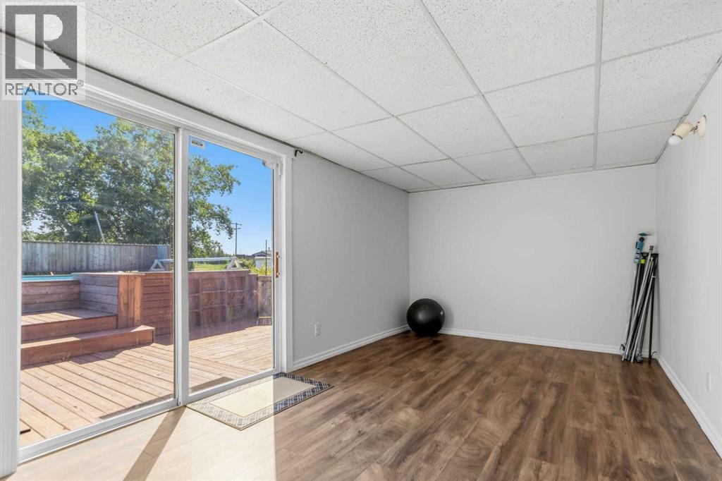 240 Grandview Crescent - 29